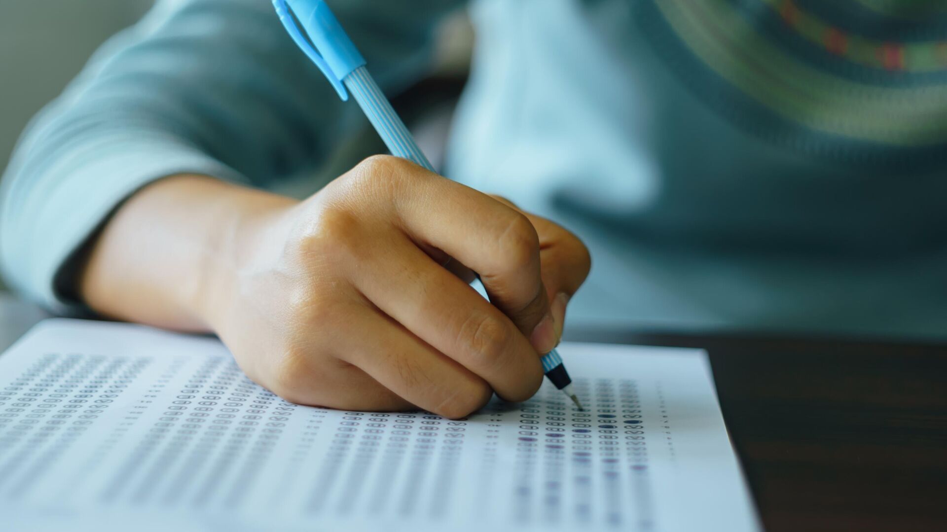 Orta təhsil səviyyəsi üzrə buraxılış imtahanı keçirilib