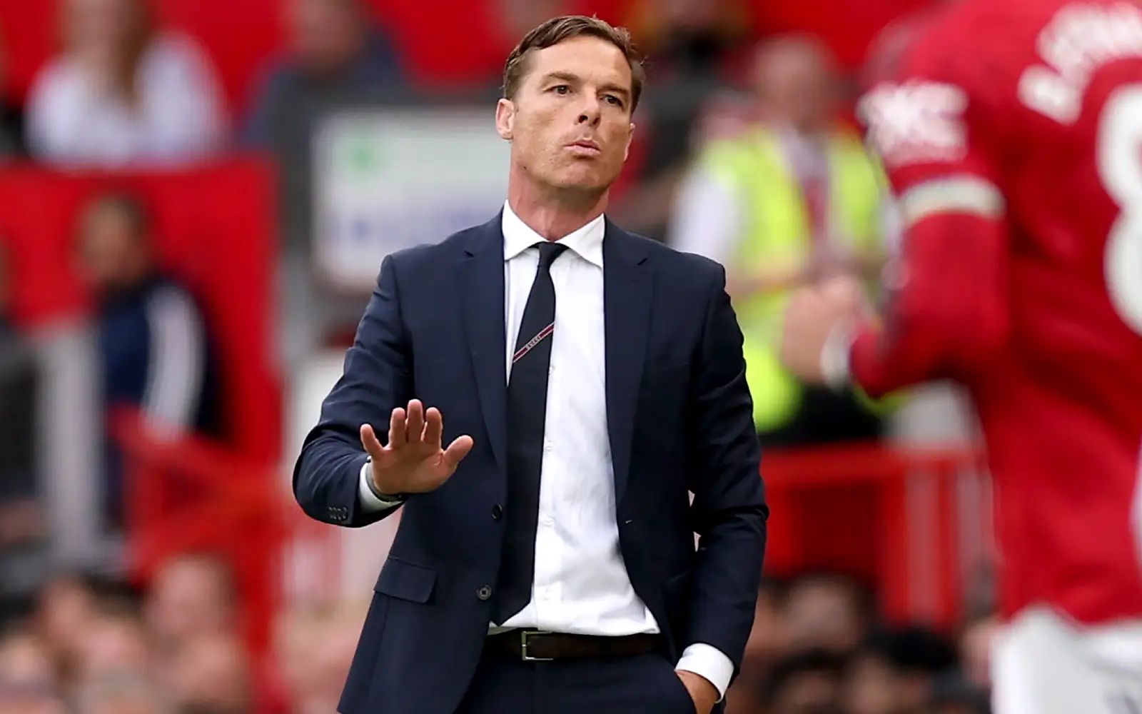 İngiltərə klubunda baş məşqçi ayrılığı yaşanıb