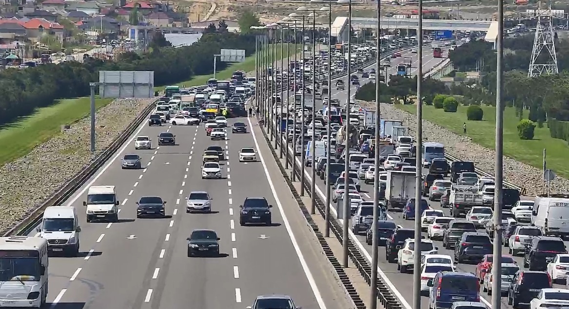 Aeroport yolunda yol-nəqliyyat hadisəsi baş verib