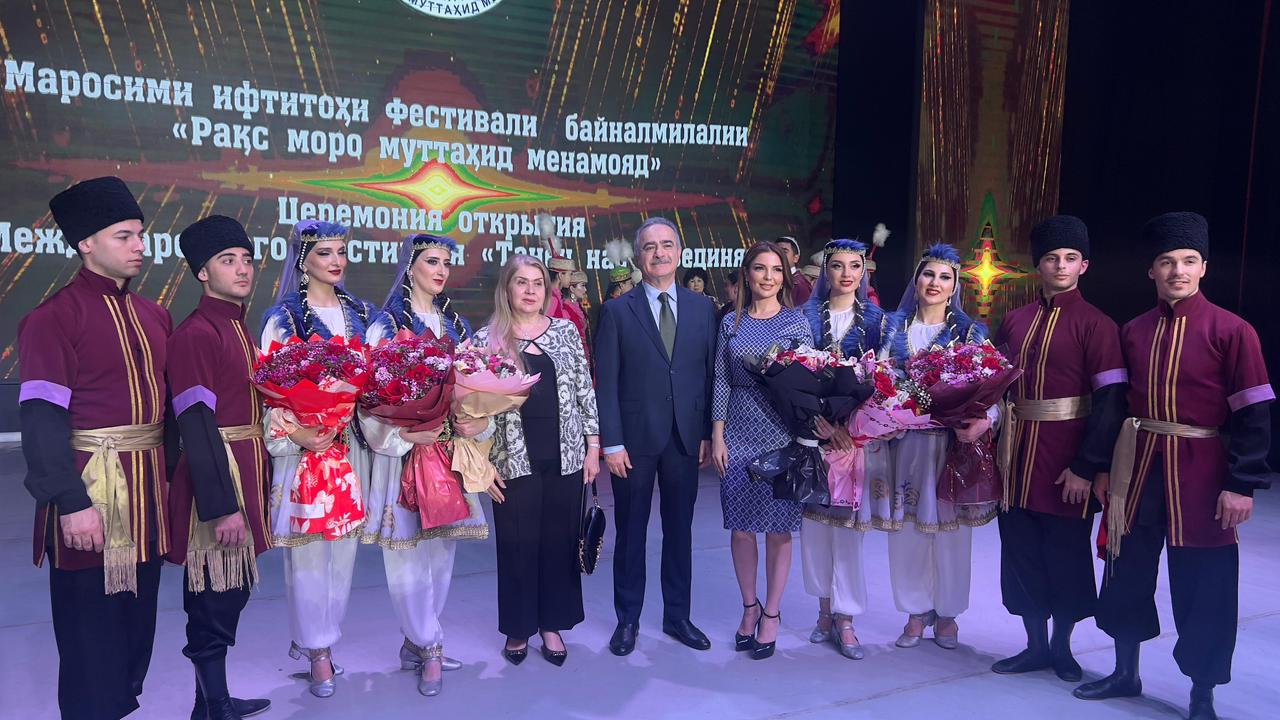 Düşənbədə “Rəqs bizi birləşdirir” beynəlxalq rəqs festivalı keçirilib