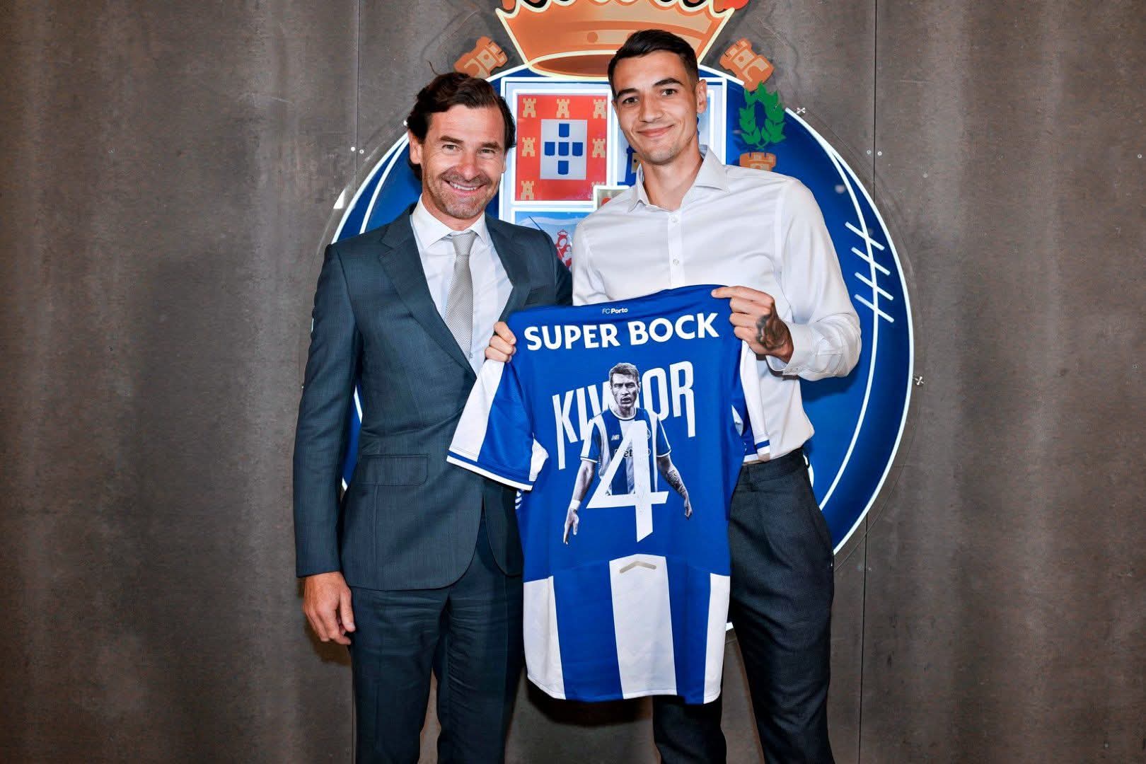 "Porto" müdafiəçisi ilə müqavilə yenilədi