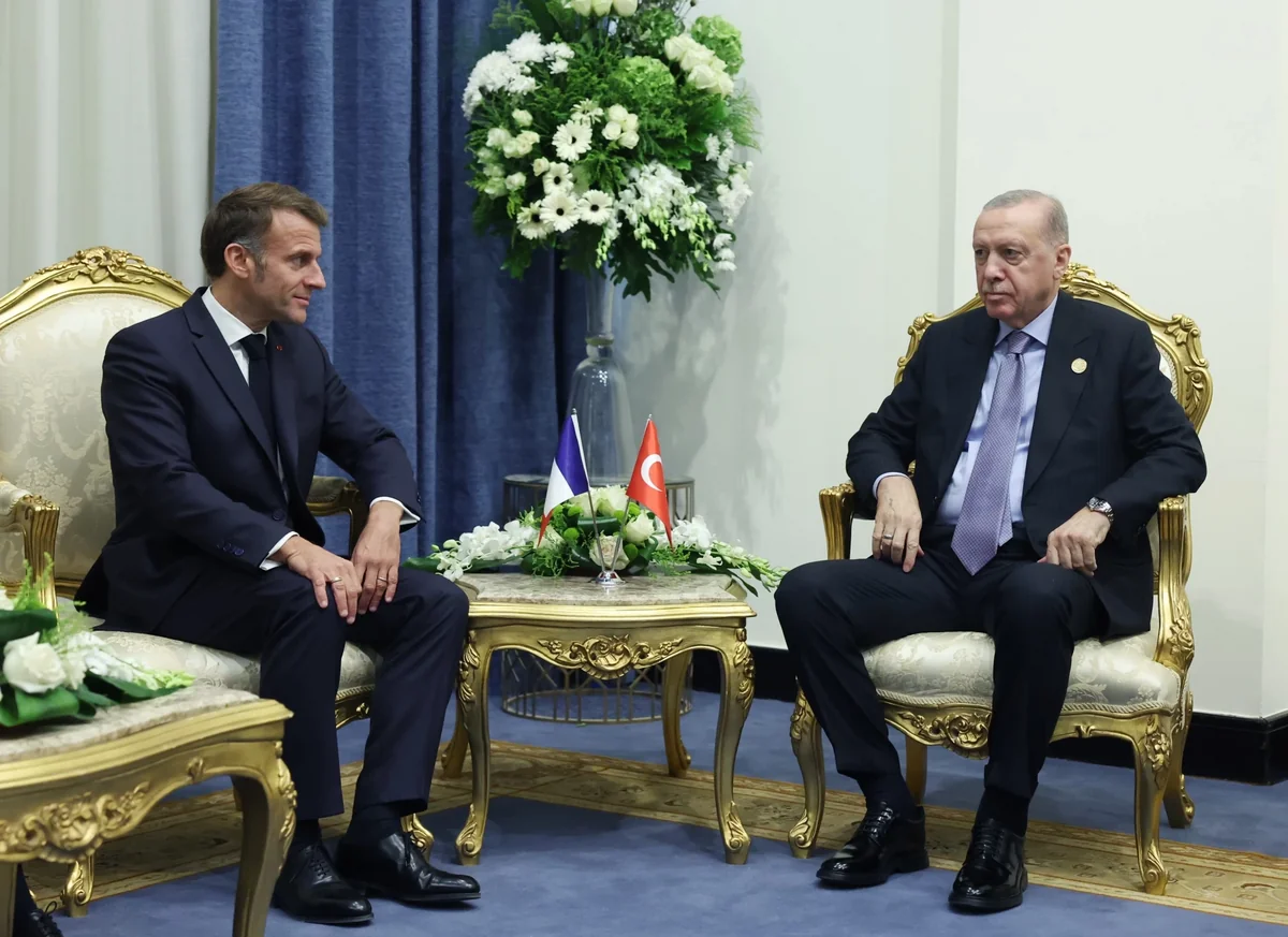 KİV: Ərdoğan Makronun Ermənistan quru sərhədi ilə Türkiyəyə keçidinə icazə verməyib