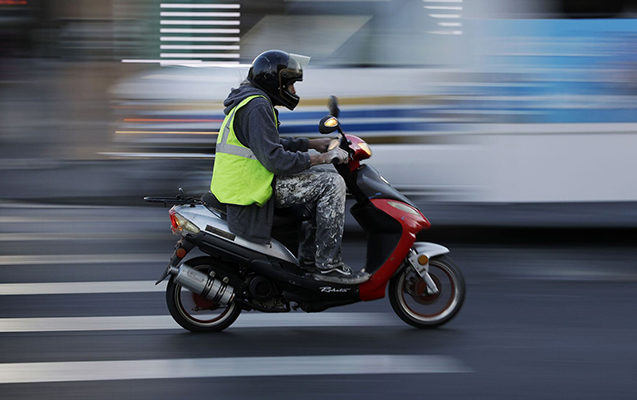 Səs-küyə səbəb olan moped sürücülərini hansı cəzalar gözləyir? - AÇIQLAMA