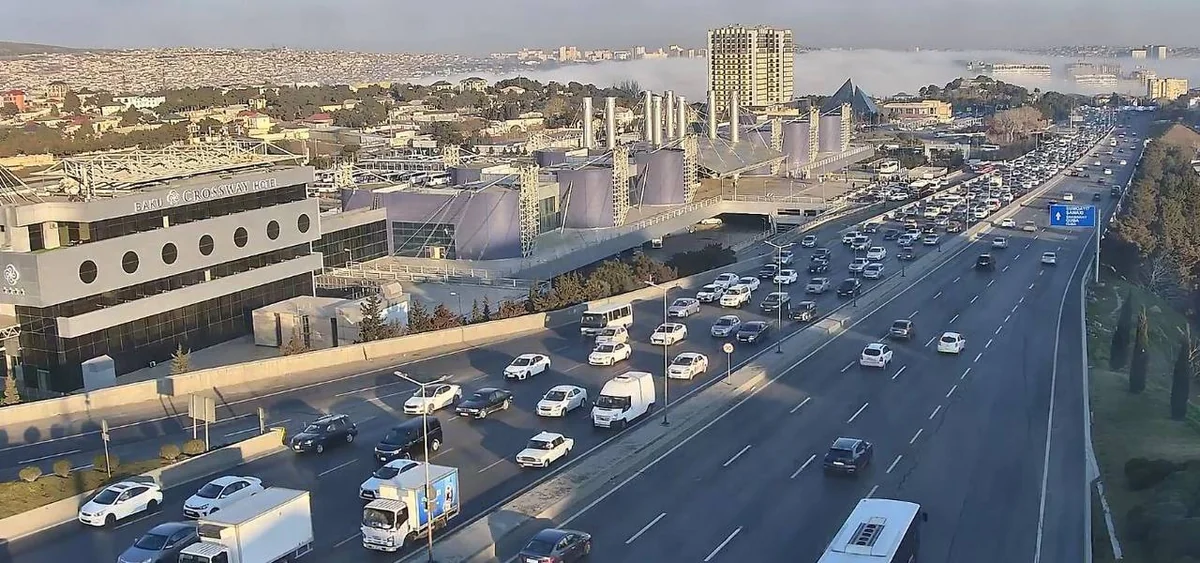 Hazırda tıxac müşahidə olunan yollar açıqlanıb