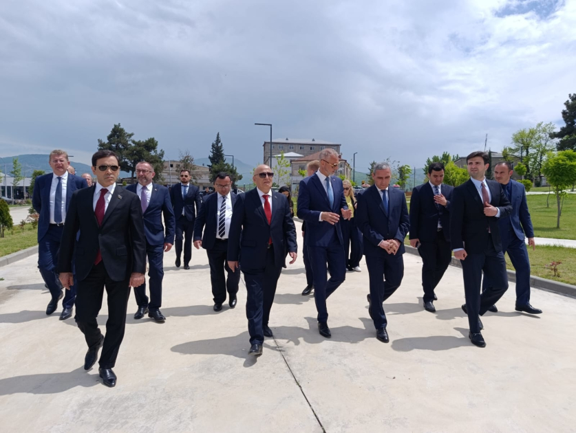 Slovakiya Milli Şurası sədrinin başçılıq etdiyi nümayəndə heyəti Xankəndidə quruculuq işləri ilə tanış olub