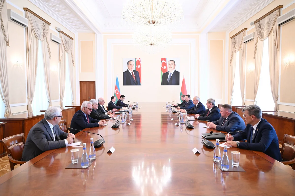 Əli Əsədov Belarus Nümayəndələr Palatasının sədri ilə görüşüb