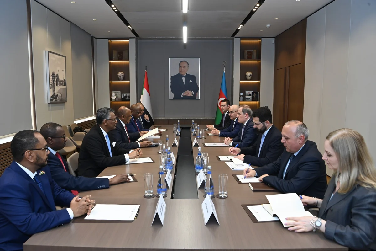 Ceyhun Bayramov Sudanlı həmkarı Mohieddin Salem Ahmed İbrahimlə görüşüb