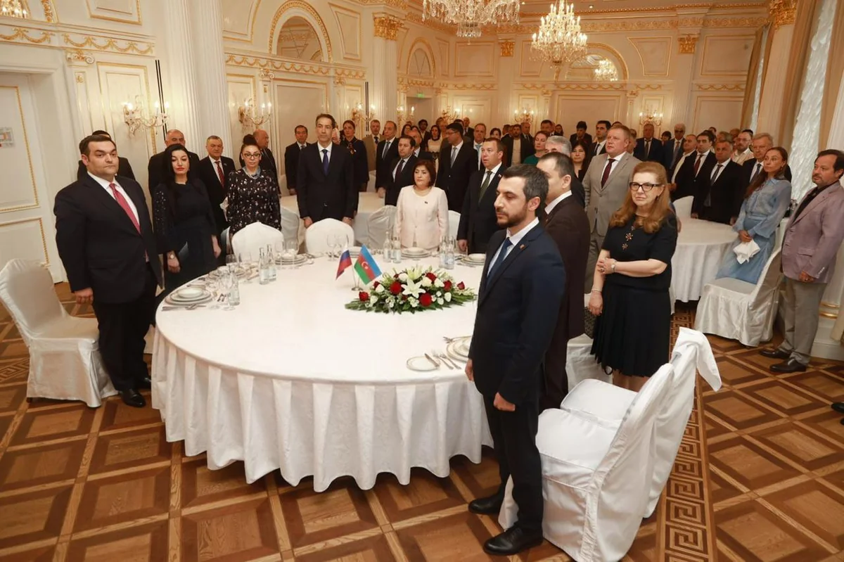 Sahibə Qafarova Azərbaycanın Sankt-Peterburqdakı Baş Konsulluğunda olub