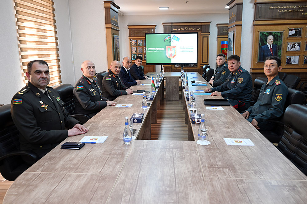 Qazaxıstan nümayəndə heyəti Azərbaycana səfər edib