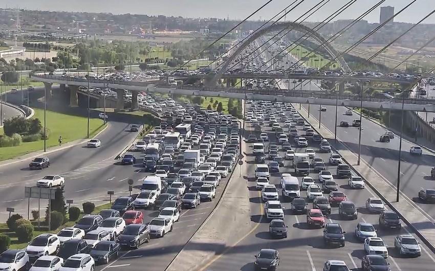 Hazırda sıxlıq müşahidə olunan yollar açıqlanıb