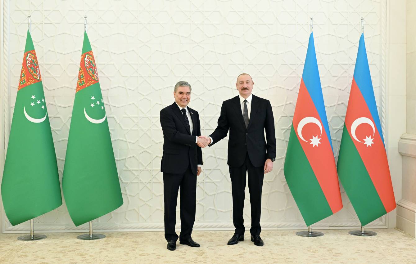 Qurbanqulu Berdiməhəmmədov İlham Əliyevi təbrik edib