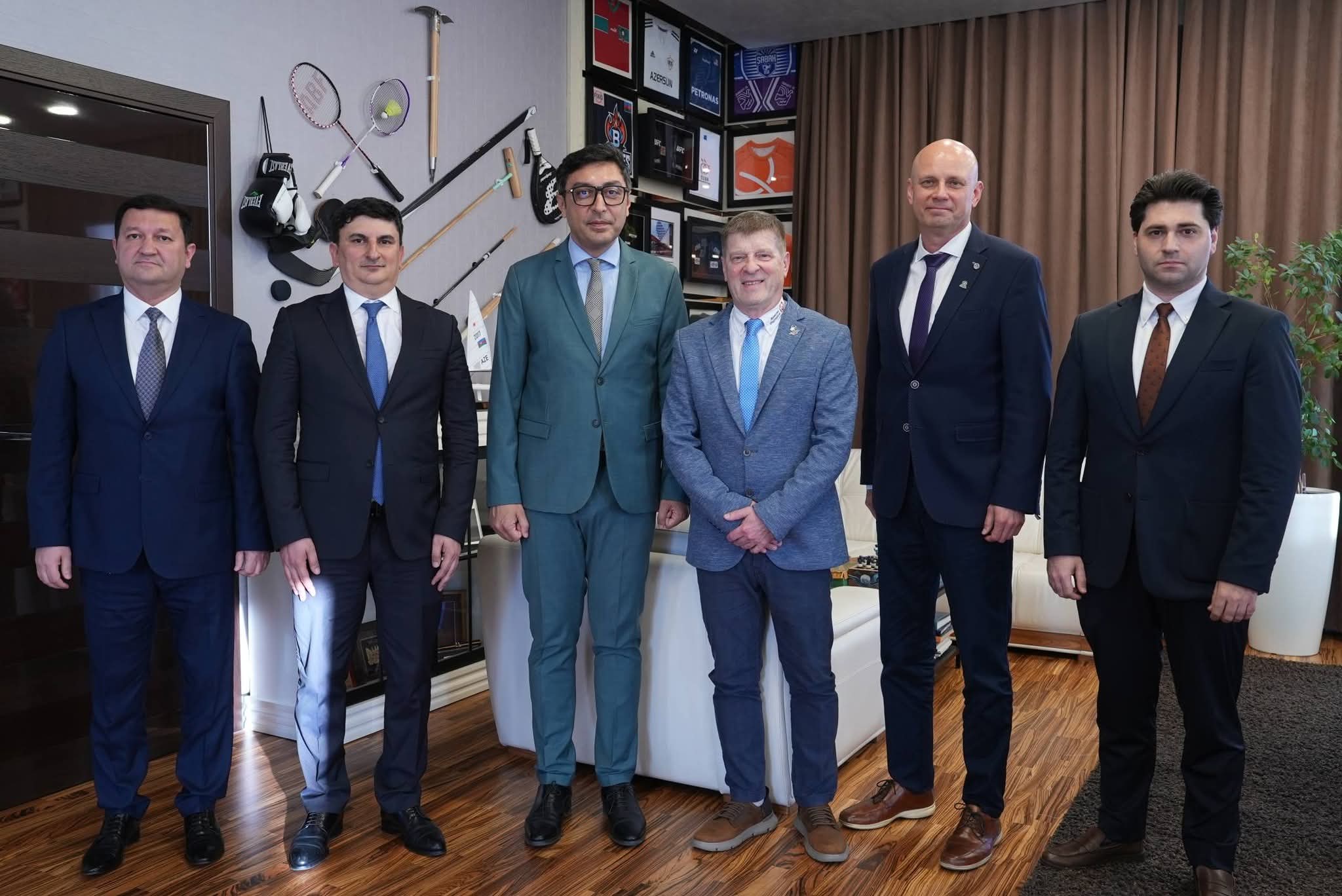 Fərid Qayıbov Xüsusi Olimpiya nümayəndələri ilə əməkdaşlıq perspektivlərini müzakirə edib
