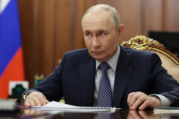 Putin Ermənistanın Avropa İttifaqı ilə yaxınlaşmasını şərh edib