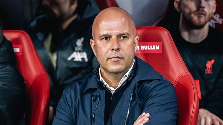 "Liverpul" baş məşqçi Arne Slotla yollarını ayırıb