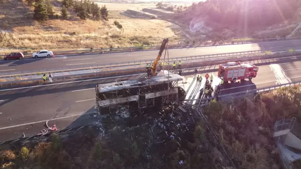 Türkiyədə avtobus yanıb, 8 nəfər ölüb 