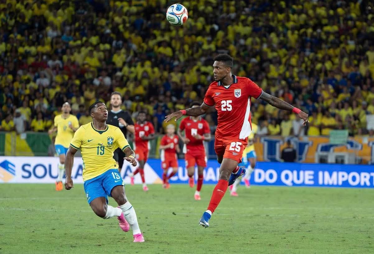 “Turan Tovuz”un futbolçusu Braziliyaya qarşı matçda forma geyindi