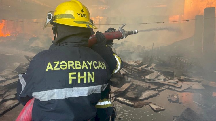 Sumqayıtda yaşayış binasında yanğın baş verib