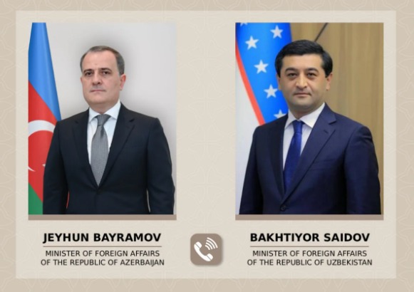 Azərbaycan və Özbəkistan XİN rəhbərləri telefon danışığı aparıb