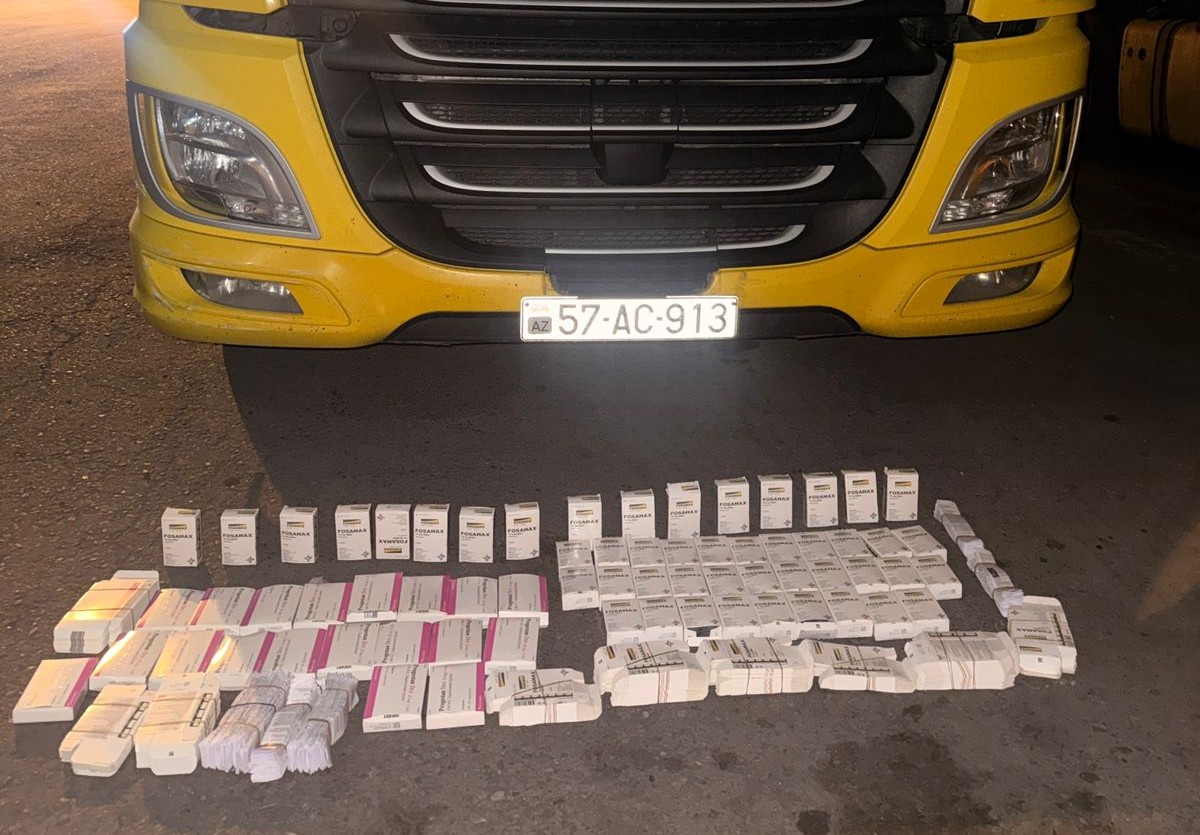 Ötən ay sərhəddə 5.6 milyon manatdan çox qaçaqmal tutulub