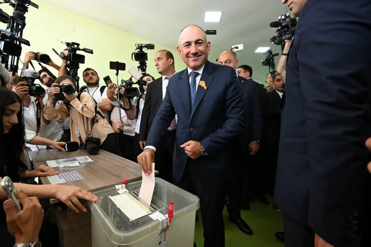 Paşinyan səs verib