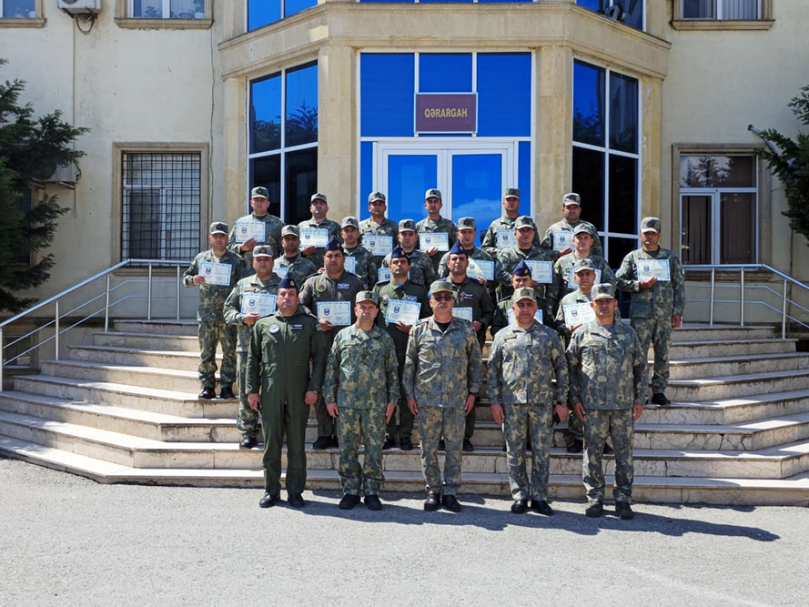 HHQ-də zabit təkmilləşdirmə kursunun növbəti buraxılış mərasimi keçirilib