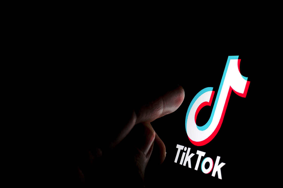 Azərbaycanda məktəblərdə "TikTok"a girişə məhdudiyyət qoyulub 