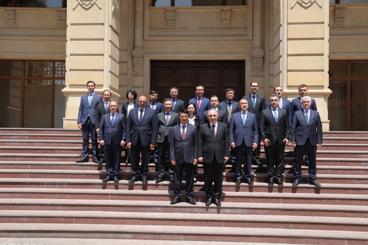 Vyetnamın Baş prokuroru Bakıya işgüzar səfərə gəlib