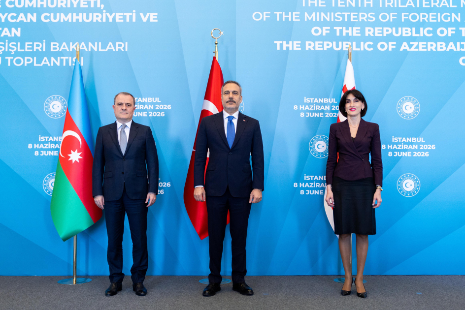 Türkiyə, Azərbaycan və Gürcüstan XİN başçıları İstanbul Bəyannaməsi imzalayıb