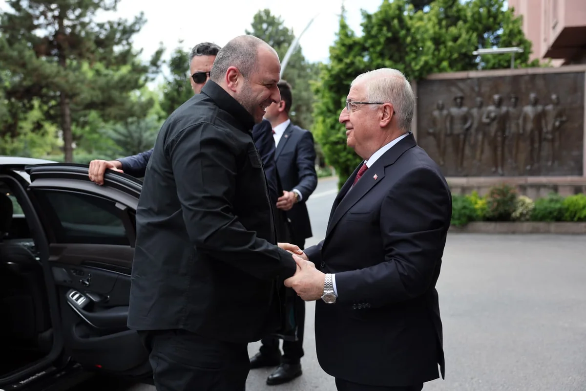 Yaşar Gülər Rüstəm Umerovla görüşüb