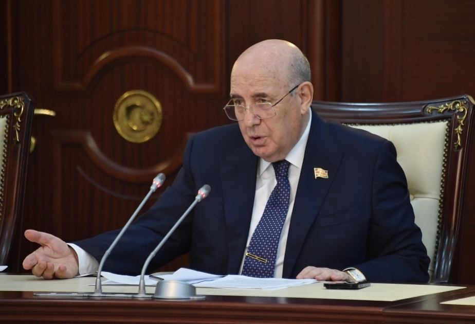 Komitə sədri: Rezidentura keçməmiş həkimlər regionlara göndəriləcək