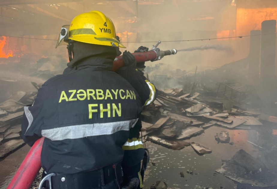 Neft Emalı Zavodunda yanğın başlayıb
