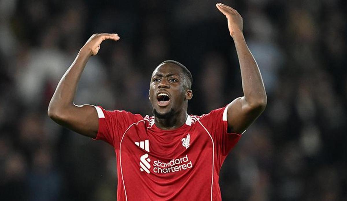 "Real Madrid" "Liverpul"un müdafiəçisini transfer etdi