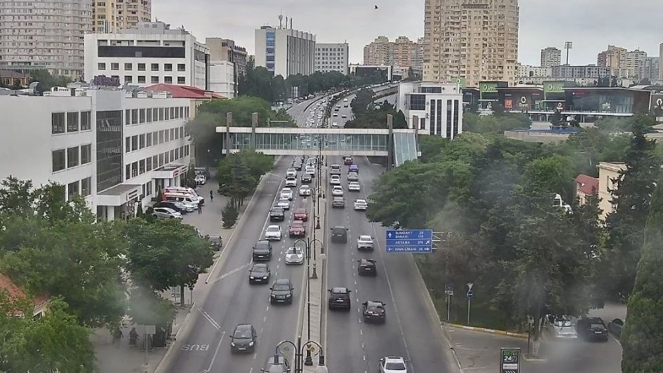 Bakıda hazırda sıxlıq müşahidə olunan yollar açıqlanıb 