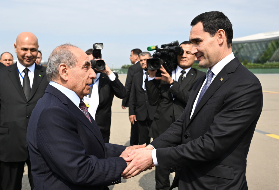 Sərdar Berdiməhəmmədov Azərbaycana səfərə gəlib