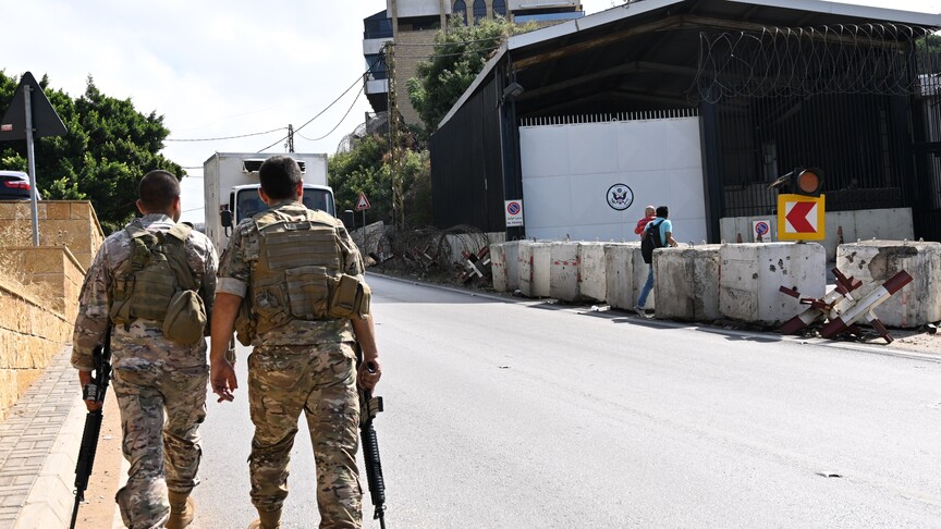 Beyrutda ABŞ səfirliyinin yaxınlığında silah səsləri eşidilib