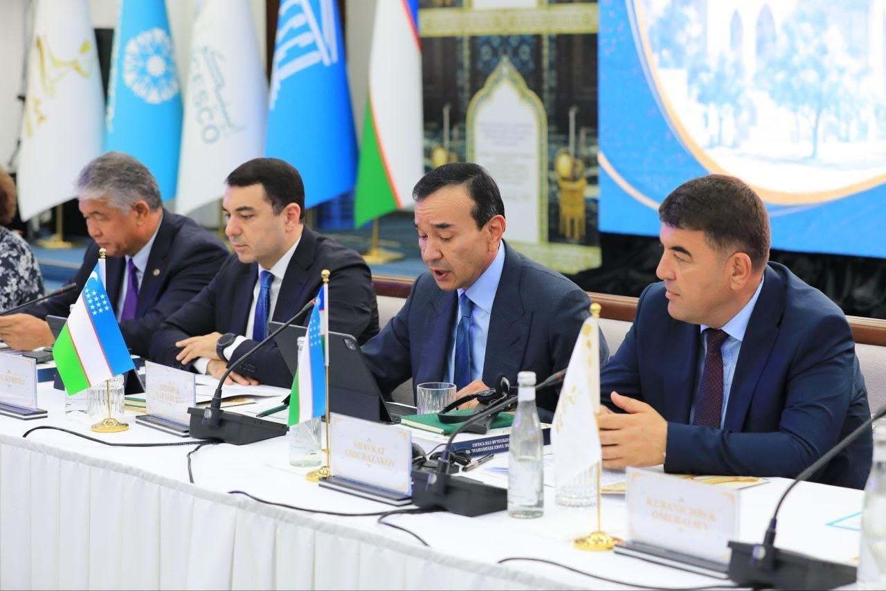  Adil Kərimli III Beynəlxalq Məqam Sənəti Forumu çərçivəsində keçirilən konfransda çıxış edib
