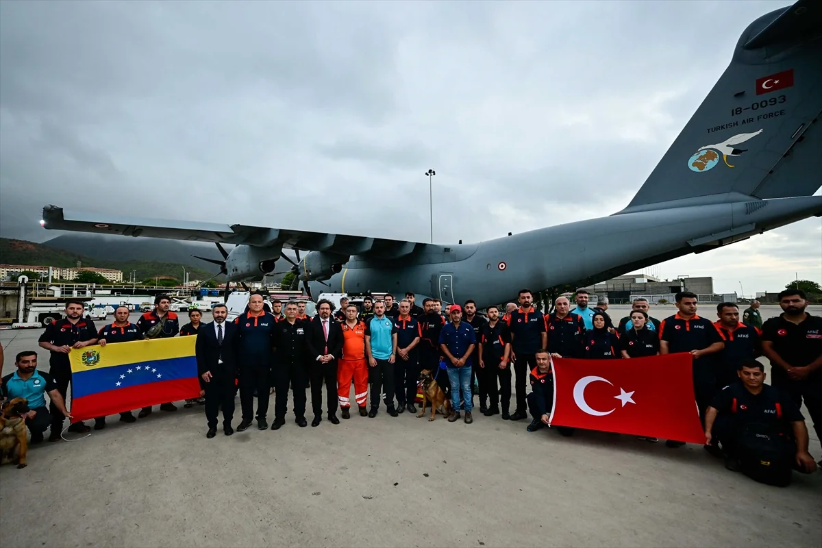 Türkiyə Venesuelaya xilasedici qrup göndərib