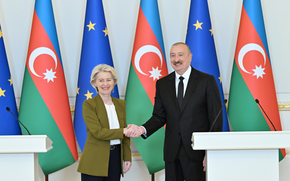 İlham Əliyev Avropa Komissiyasının Prezidenti ilə görüşünə dair paylaşım edib