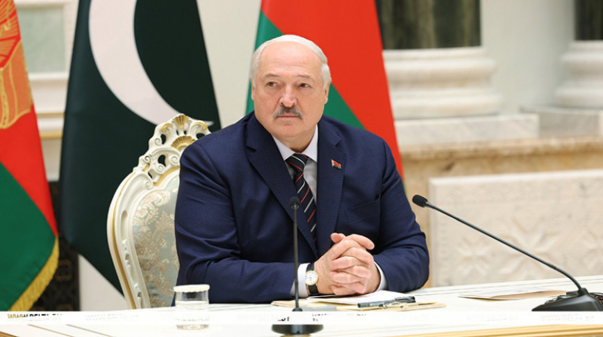 Lukaşenko Myanmaya işgüzar səfərə yola düşüb