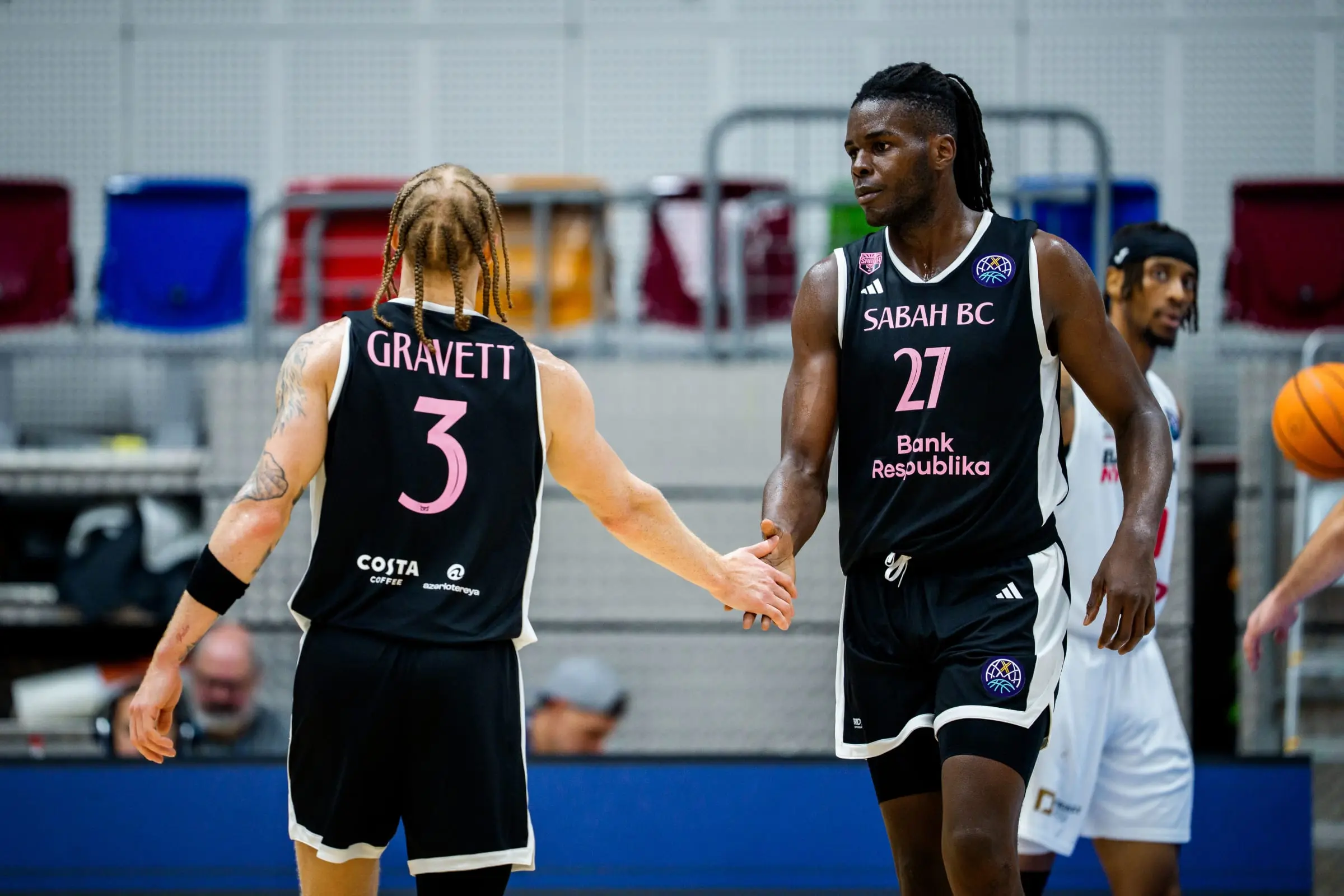 "Sabah" fransalı basketbolçu ilə yollarını ayırdı