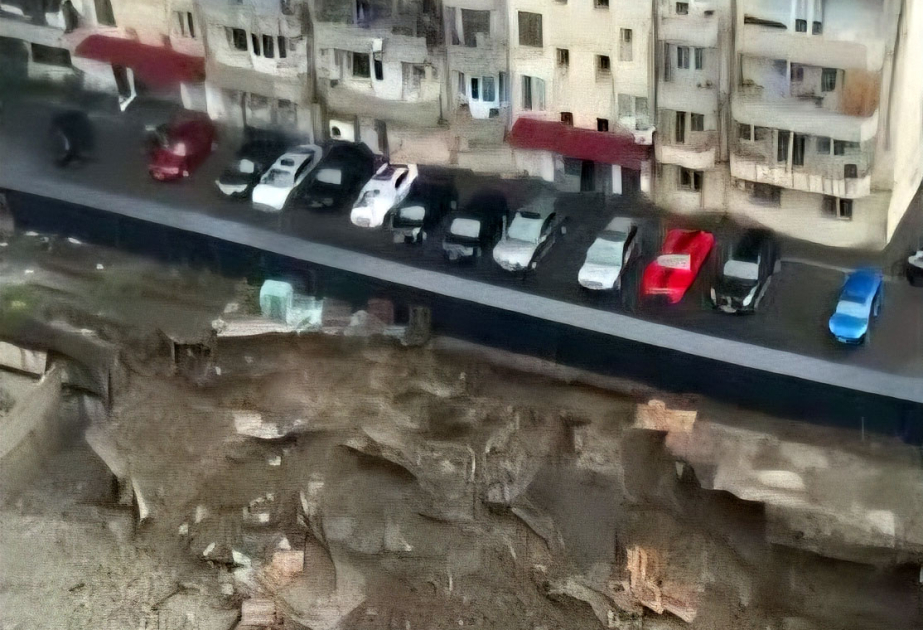 Tbilisinin mərkəzində torpaq sürüşməsi baş verib