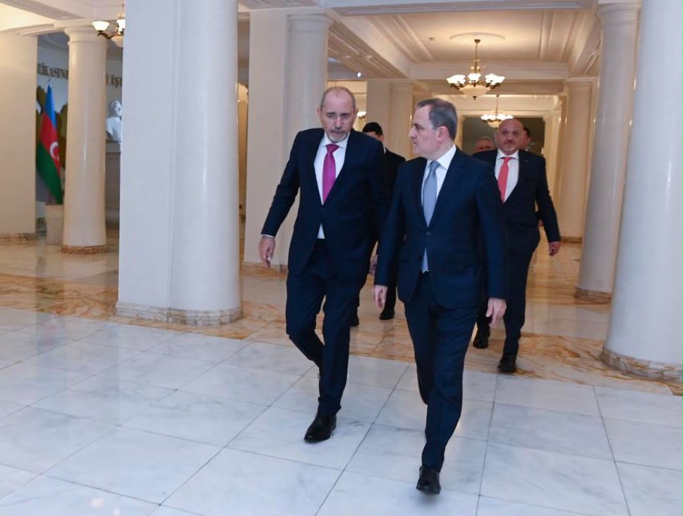 Ceyhun Bayramov iordaniyalı həmkarı ilə görüşüb