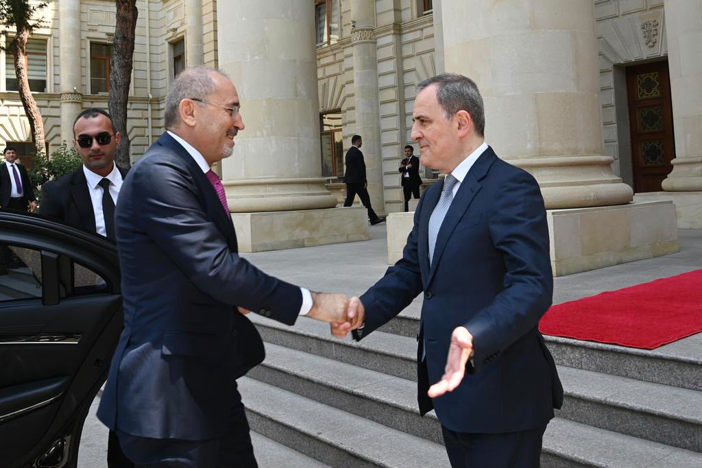 Ceyhun Bayramov iordaniyalı həmkarı ilə görüşüb
