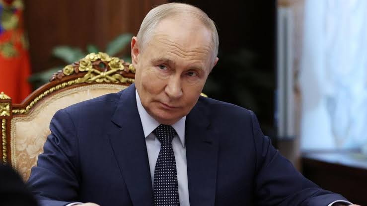 Putin Trampın sülh təşəbbüsünə baxmayaraq müharibəni genişləndirə bilər