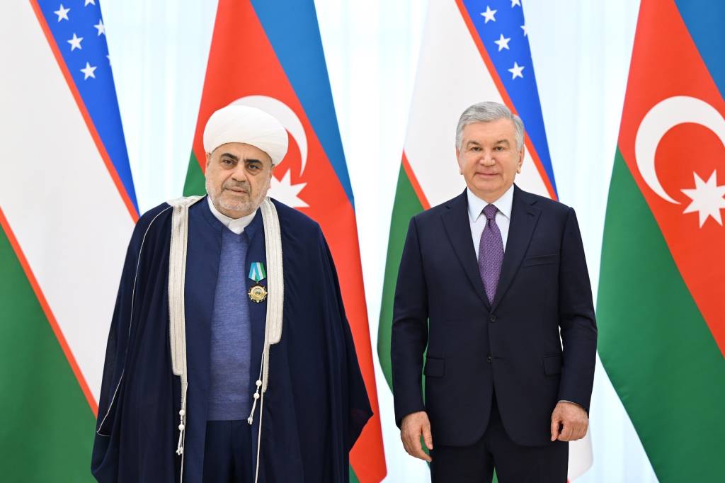 Şavkat Mirziyoyev Allahşükür Paşazadəni qəbul edib