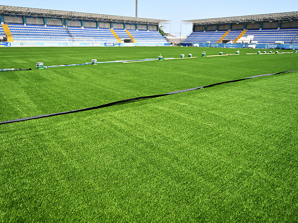 Bayıl stadionunda yenidənqurma işləri davam edir - FOTOLAR