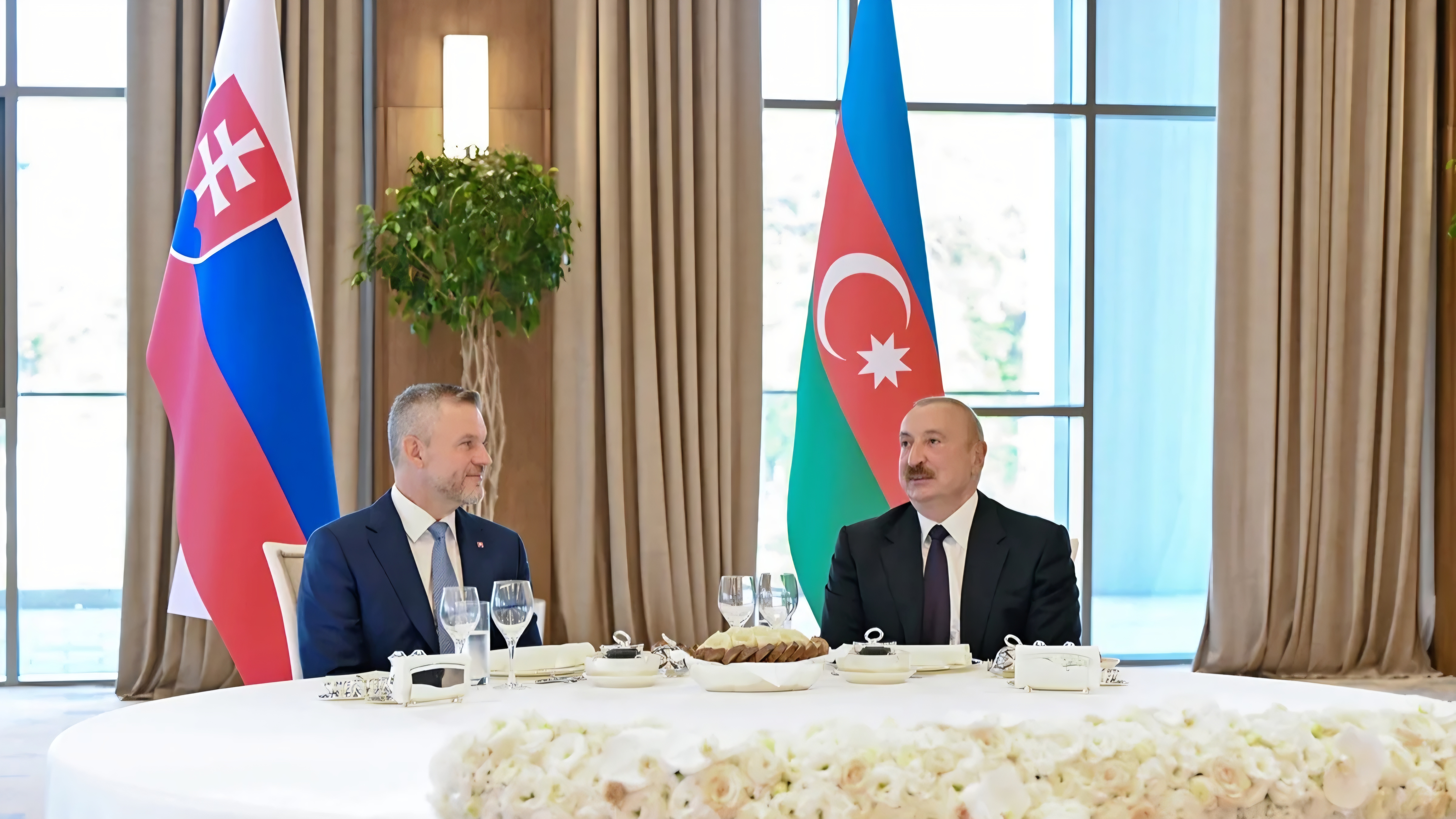 İlham Əliyevin adından Xankəndidə Slovakiya Prezidentinin şərəfinə rəsmi nahar verilib