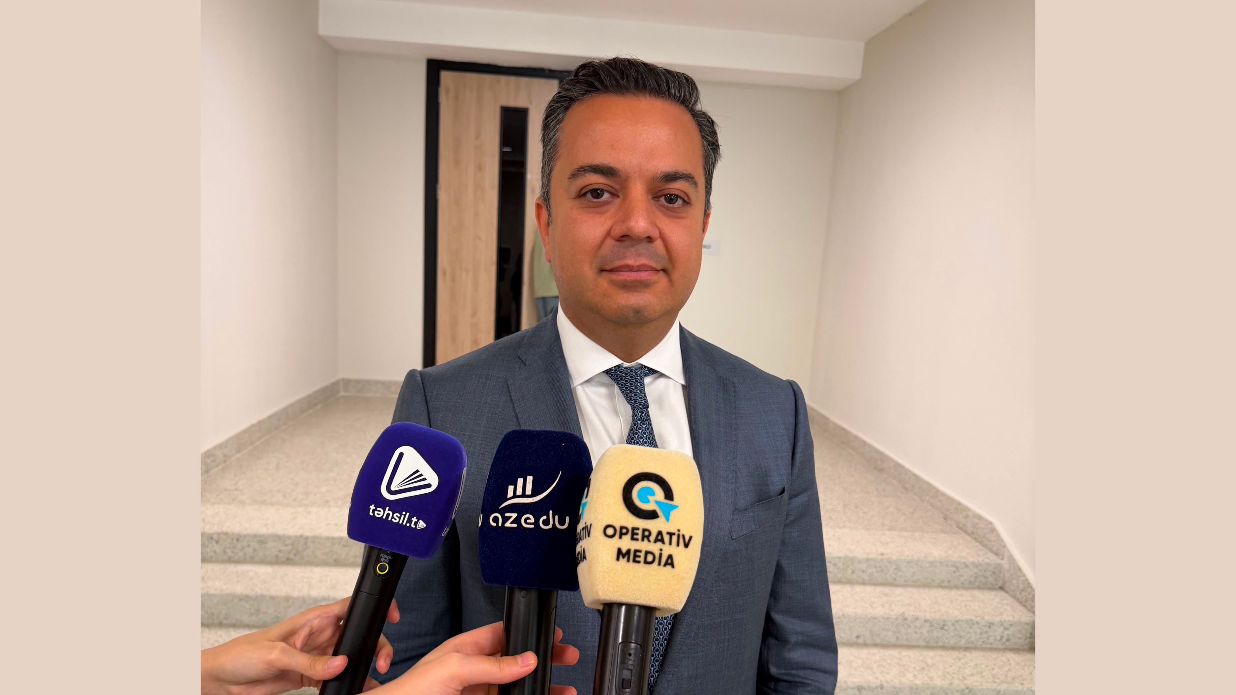 Azərbaycanda ilk elektron diplom təqdim edilib