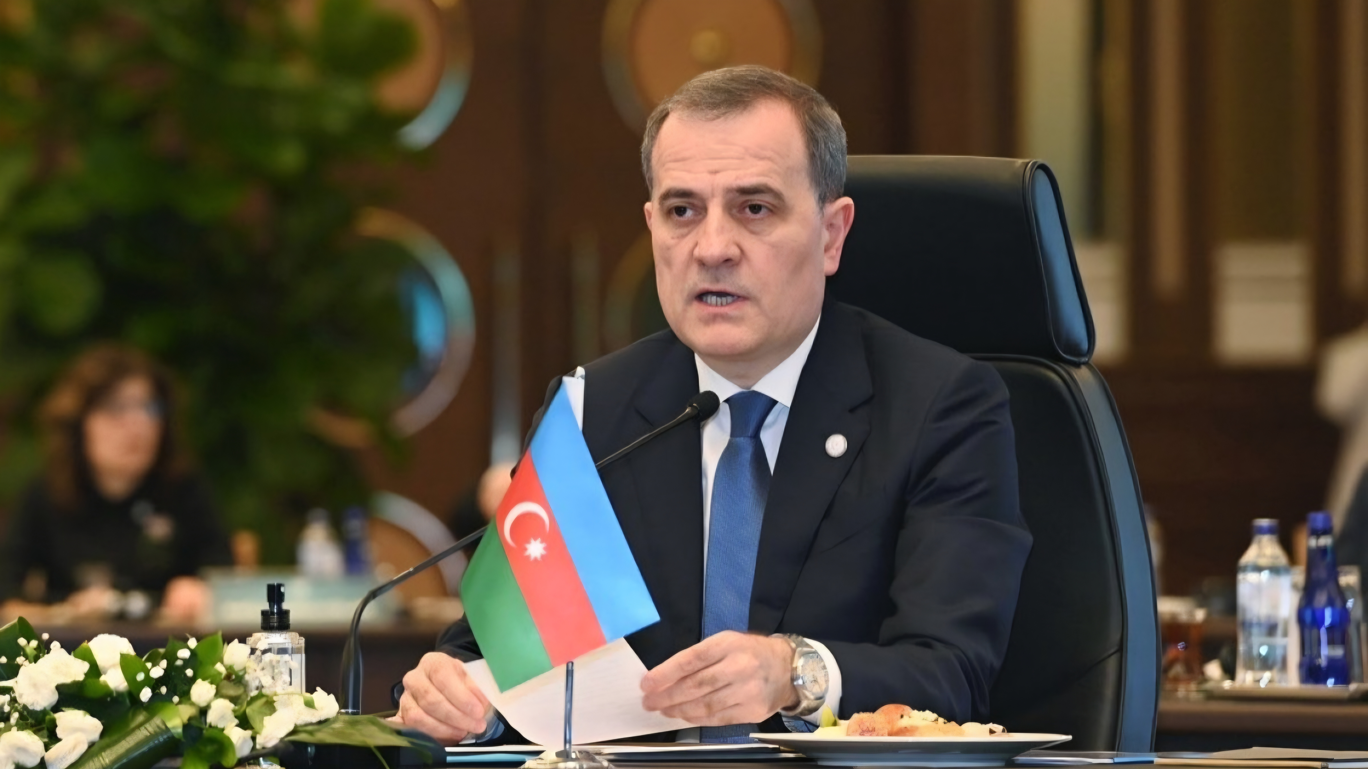 Ceyhun Bayramov Rusiyaya səfərə yola düşüb