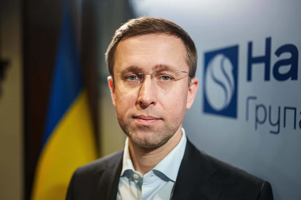 Ali Rada Sergey Koretskini Ukraynanın baş naziri təyin edib